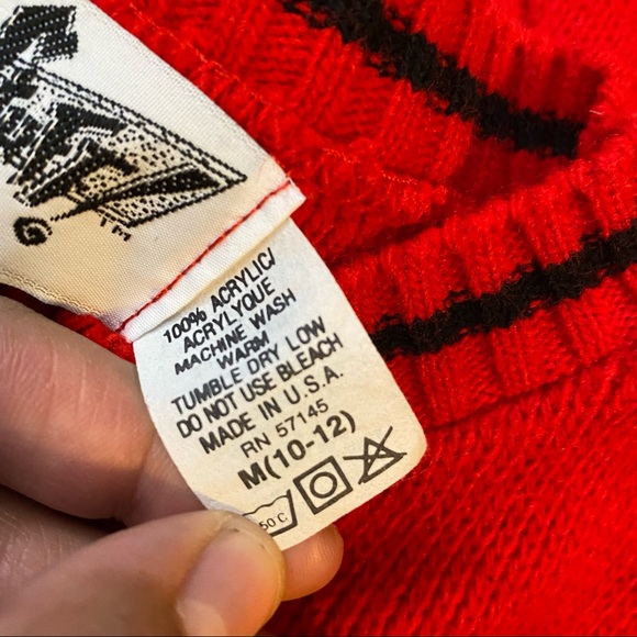 Vintage Chicago Bulls NBA Stuff Youth Boys Knit Sweater Size Medium 10-12 - Picture 4 of 5